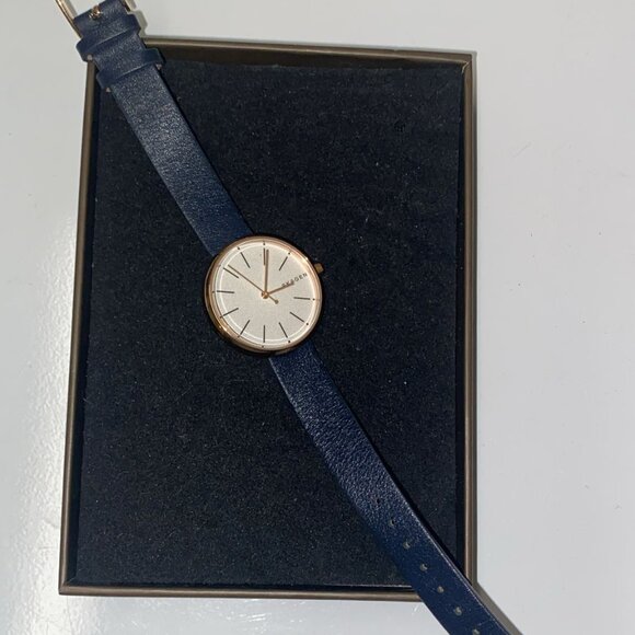 Signature Blue Leather Watch - Picture 2 of 9